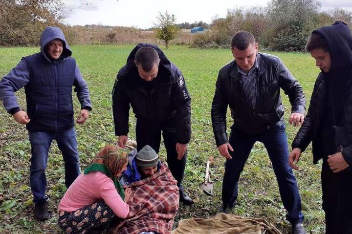 На Київщині поліція розшукала зниклого чоловіка із серйозними вадами (фото)