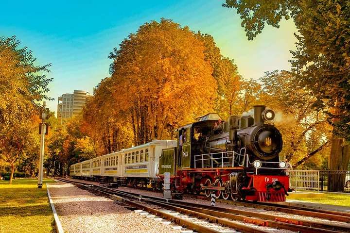 Київська дитяча залізниця йде на зимівлю (фото)
