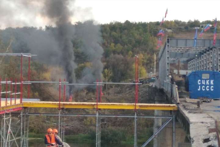 У Станиці Луганській з українського боку завершуються підготовчі роботи для відновлення мосту