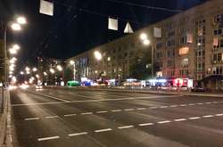  На бульварі Лесі Українки нанесли захисний шар покриття і оновили розмітку 
     