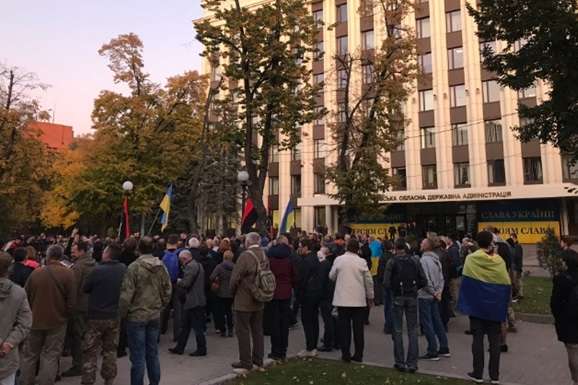 «Ні капітуляції!» До акції протесту приєдналися Одеса, Дніпро і Чернівці 