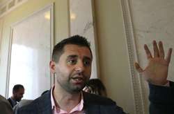 «Продай свої машини». Керівництво «Слуги народу» відповіло депутату, який проти співпраці з МВФ