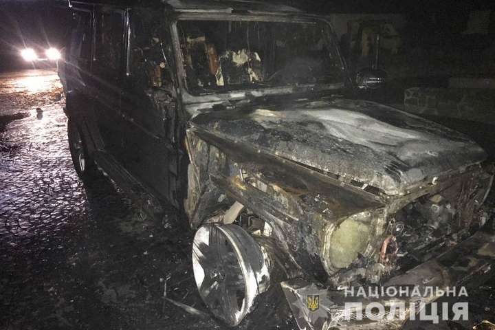 На Рівненщині невідомі підпалили автомобіль місцевого депутата
