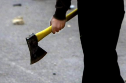 На Черкащині безробітний з сокирою пограбував пенсіонера