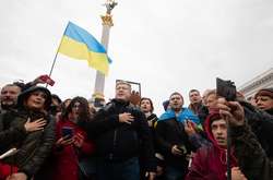 Те, що сьогодні ми тут – абсолютно правильне рішення, – Порошенко на Всеукраїнському віче «Зупинемо капітуляцію»