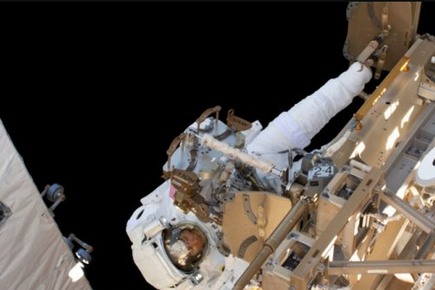 Двоє астронавтів NASA сім годин провели у відкритому космосі