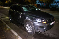 Volkswagen Touareg на повному ходу збив пішохода