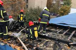 4 жовтня рятувальники ліквідували загорання покрівлі магазину  на вул. Дорогожицькій, 2 