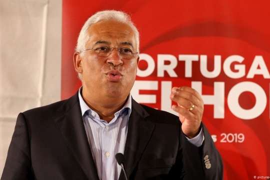 У Португалії на парламентських виборах перемагають соціалісти