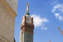 В Саудовской Аравии разрешили неженатым парам туристов снимать в отелях один номер на двоих