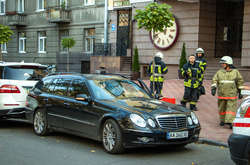 На місце події були спрямовані екстрені служби міста