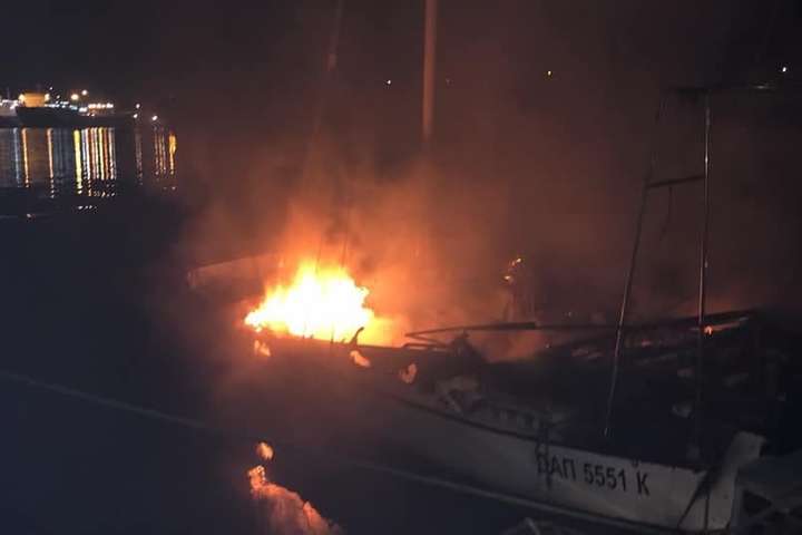На Одесчине сгорела яхта депутата