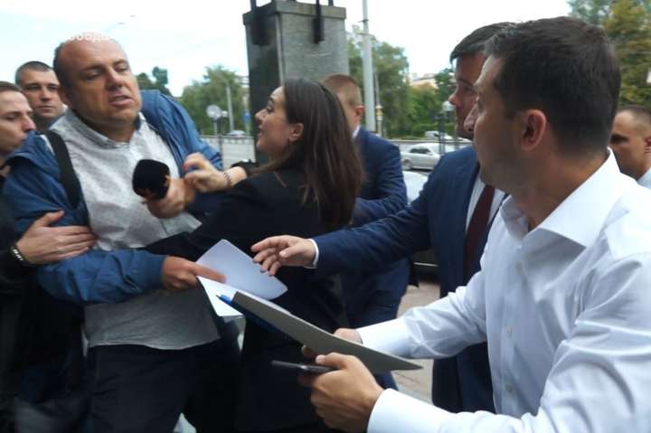 Журналист написал заявление в полицию на пресс-секретаря Зеленского