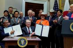 США підписали торговельну угоду з Японією