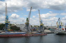 Уряд сьогодні почав приймати заявки на концесію порту «Херсон»