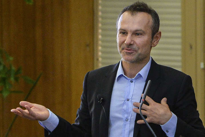 Лідер партії «Голос» Святослав Вакарчук - Сховався в Америці? У партії «Голос» пояснили, чому Вакарчук не прийшов на акцію «Ні капітуляції!»