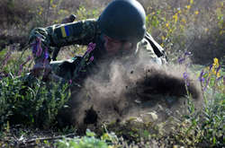 Бойовики обстріляли позиції ЗСУ біля Луганського і Світлодарська