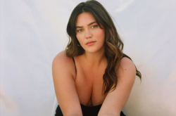 Victoria's Secret впервые в истории заключил контракт с девушкой плюс-сайз