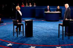 На президентських виборах 2016 року республіканець Трамп переміг представницю Демократичної партії Гілларі Клінтон