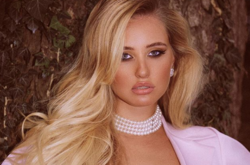 Молодая жена Тищенко сменила имидж: как выглядит супруга одиозного нардепа