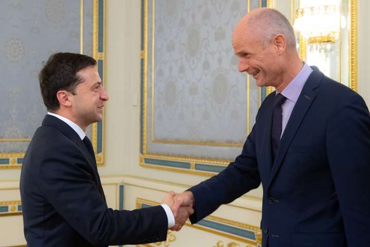 Президент України зустрівся з міністром закордонних справ Нідерландів - Зеленський обговорив із головою МЗС Нідерландів суд у справі MH17