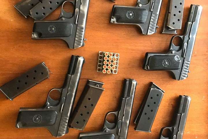 За 10 днів мешканці Київщини добровільно здали понад 100 одиниць зброї