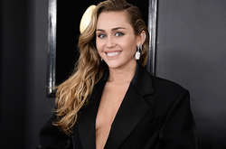 Майли Сайрус попала в больницу (фото)