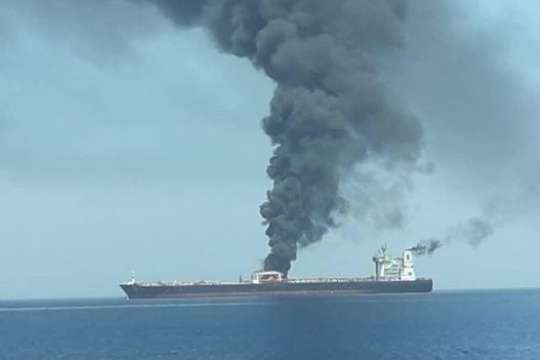 На іранському танкері в Червоному морі стався вибух 