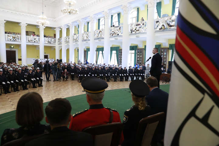 У мерії Києва склали присягу 90 випускників Академії патрульної поліції (фото)