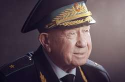 Алексей Леонов