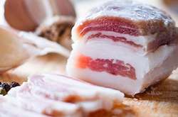 Щоб не набирати зайві кілограми, сало доведеться їсти без хліба і міцних напоїв, - Самойленко