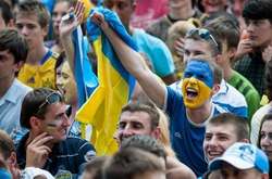 Через футбольних фанатів у Києві зупиниться рух тролейбусів і автобусів