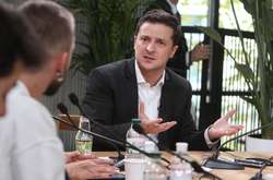 Зеленський зазначив, що обліт території РФ Україні невигідний