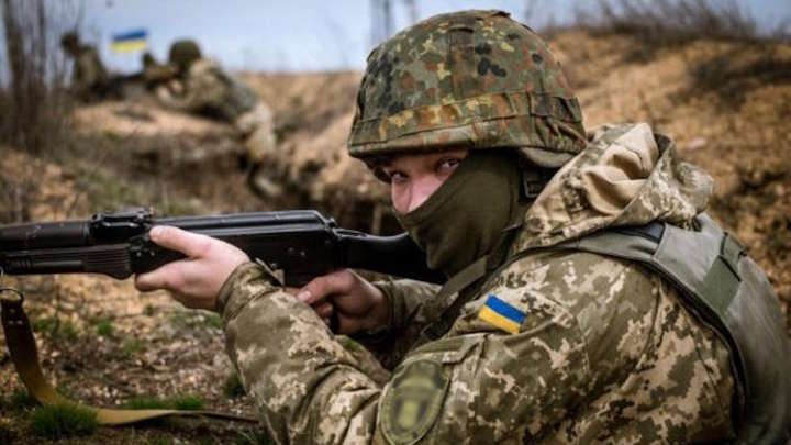 Доба на Донбасі: бойовики вісім разів обстріляли українські позиції 