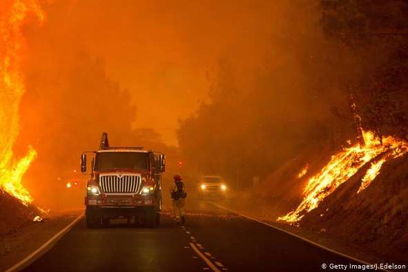Масштабні лісові пожежі у Каліфорнії, загинула людина