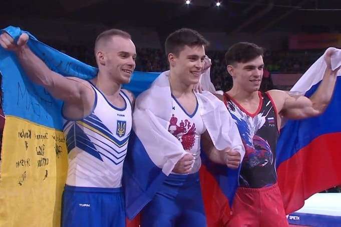 Російський гімнаст подякував українцеві Верняєву за фото поруч із російським прапором