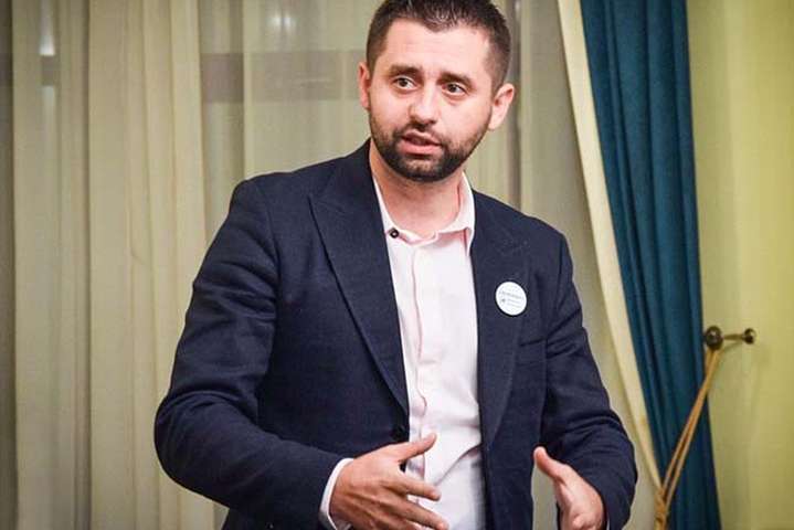 Арахамія розповів, хто писатиме законопроект про особливий статус Донбасу