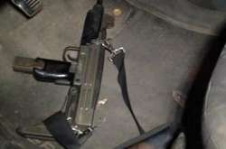 У Києві сталася стрілянина під час затримання поліцією чотирьох осіб з автоматом і гранатами