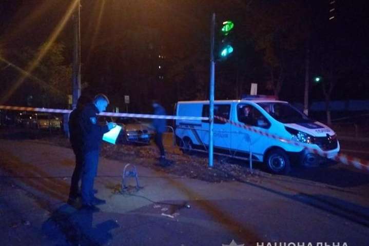 У Києві застрелили чоловіка: фото з місця події