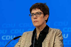 Аннегрет Крамп-Карренбауэр