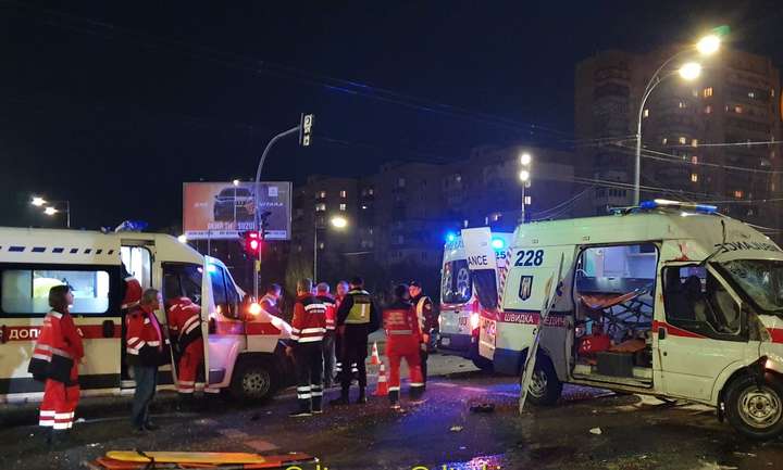 Загинула 25-річна фельдшер. Стали відомі деталі автокатастрофи за участю швидкої у Києві