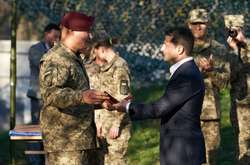 Президент Украины Владимир Зеленский присвоил почетные наименования двум бригадам ВСУ