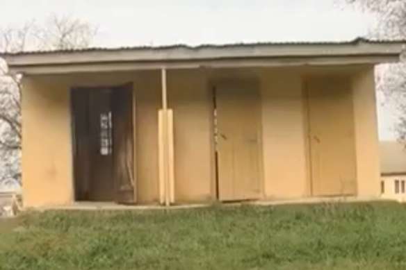 На Закарпатті не вистачило восьми років та $100 тисяч, щоб побудувати шкільний туалет