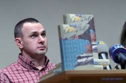 Сенцов у Києві презентував свою автобіографічну книжку