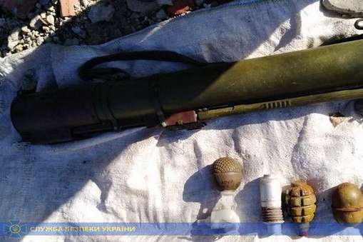 СБУ виявила два схрони зі зброєю бойовиків «ЛНР»