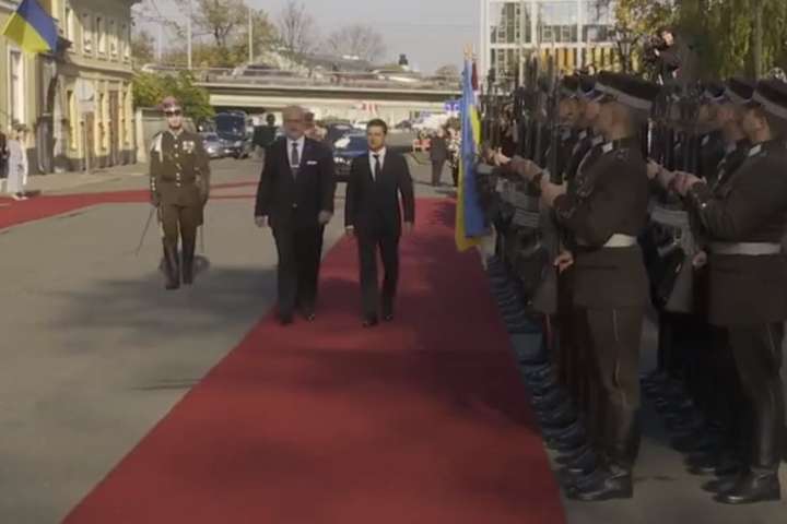 Зеленський зустрівся з президентом Латвії (відео)