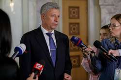 Бойко: Спекуляции вокруг отведения войск могут помешать установлению мира в стране