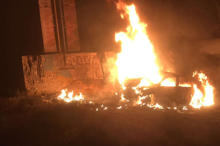Трагічна ДТП на Одещині: автомобіль з двома людьми загорівся та вибухнув