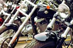 Українці пересідають на мотоцикли