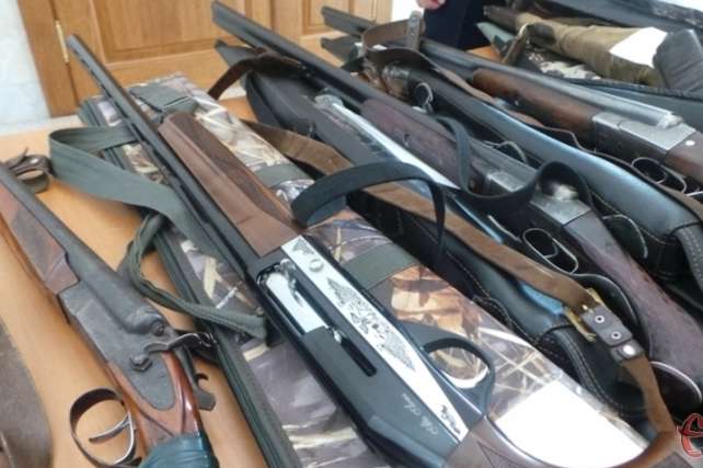 У жовтні мешканці Київщини здали в поліцію понад дві сотні одиниць зброї